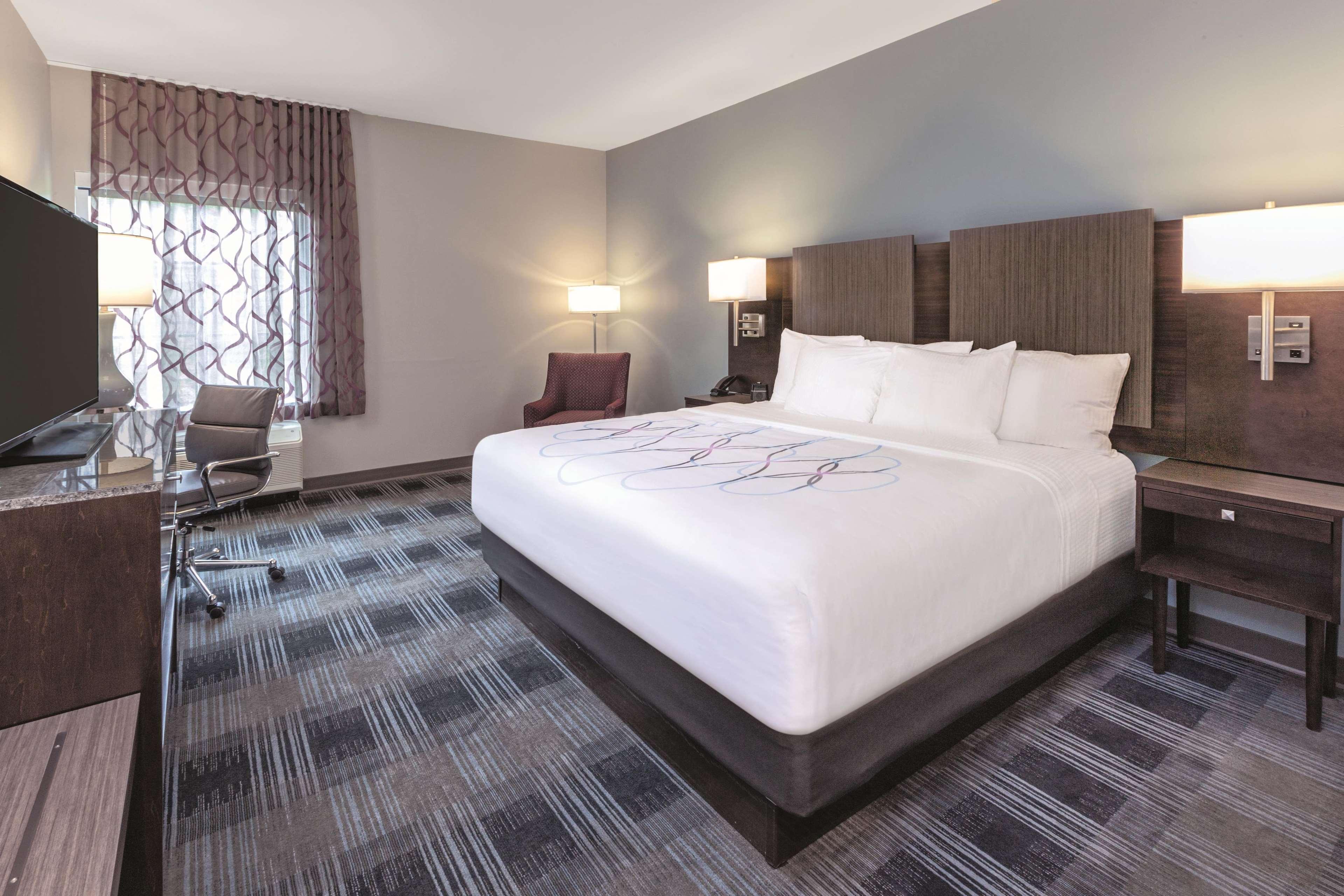 La Quinta By Wyndham Aberdeen-Apg Екстериор снимка